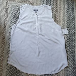 Liz Claiborne White pop over blouse